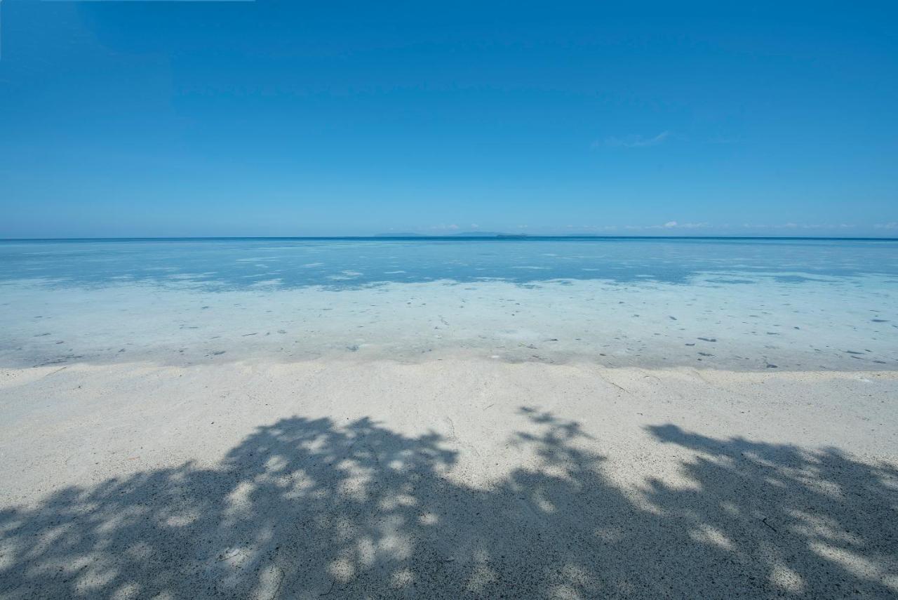 Papua Paradise Eco Resort Pulau Birie Exteriör bild