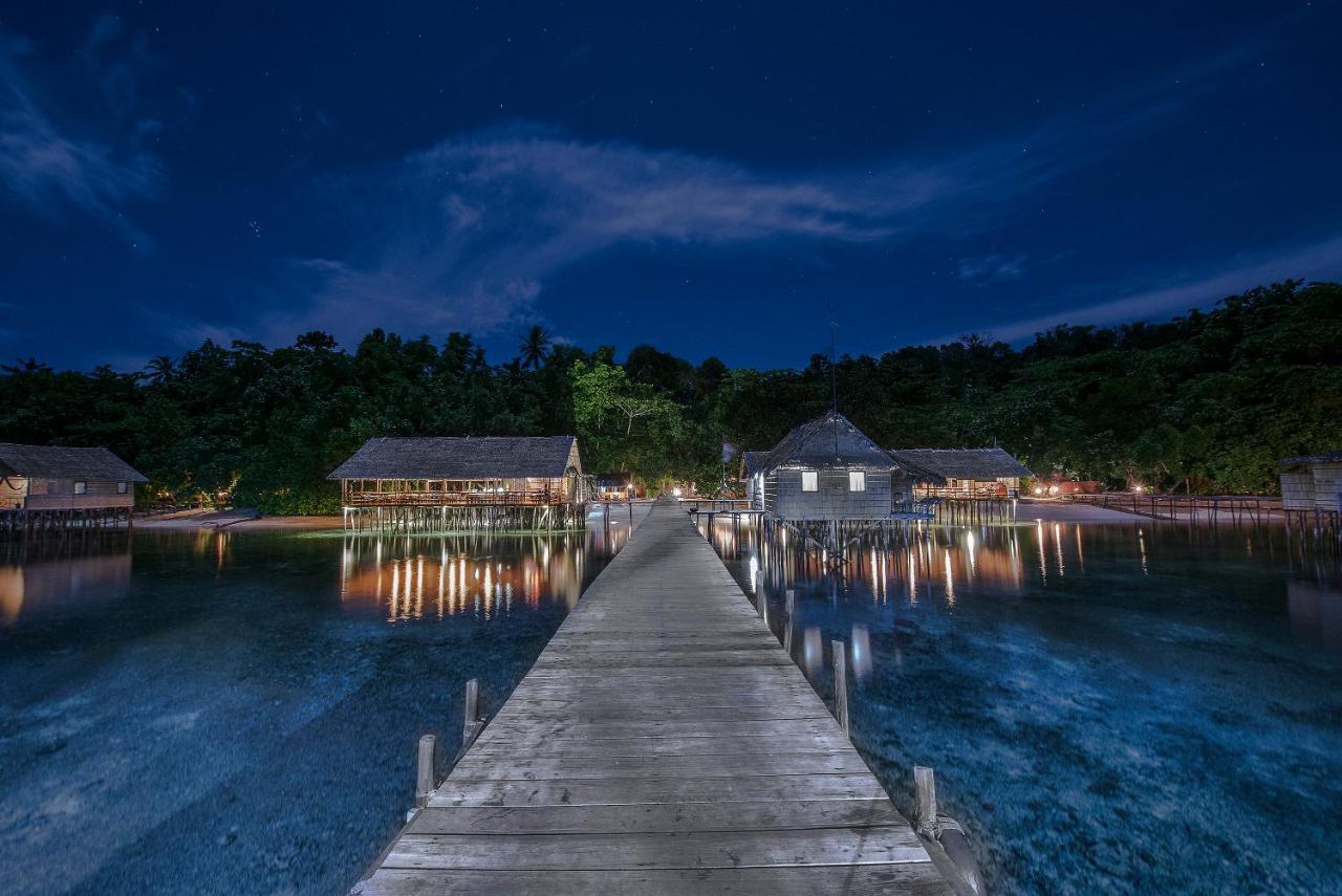 Papua Paradise Eco Resort Pulau Birie Exteriör bild