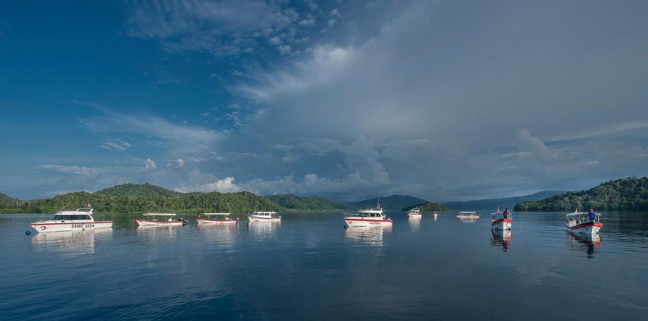 Papua Paradise Eco Resort Pulau Birie Exteriör bild